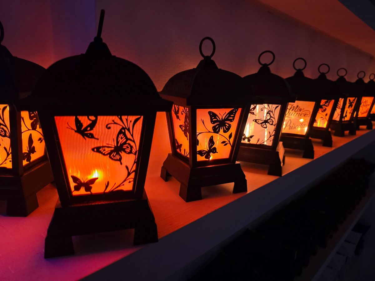 Centros de Mesa - Farol Akari 25cm - Quince Años