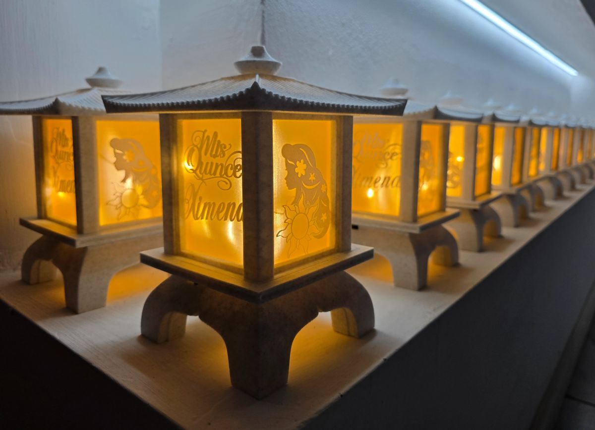 Centros de Mesa - Farol Kasumi 20cm - Quince Años